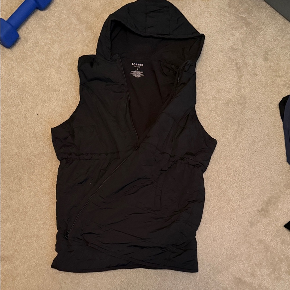 Torrid Black Active Vest size 3